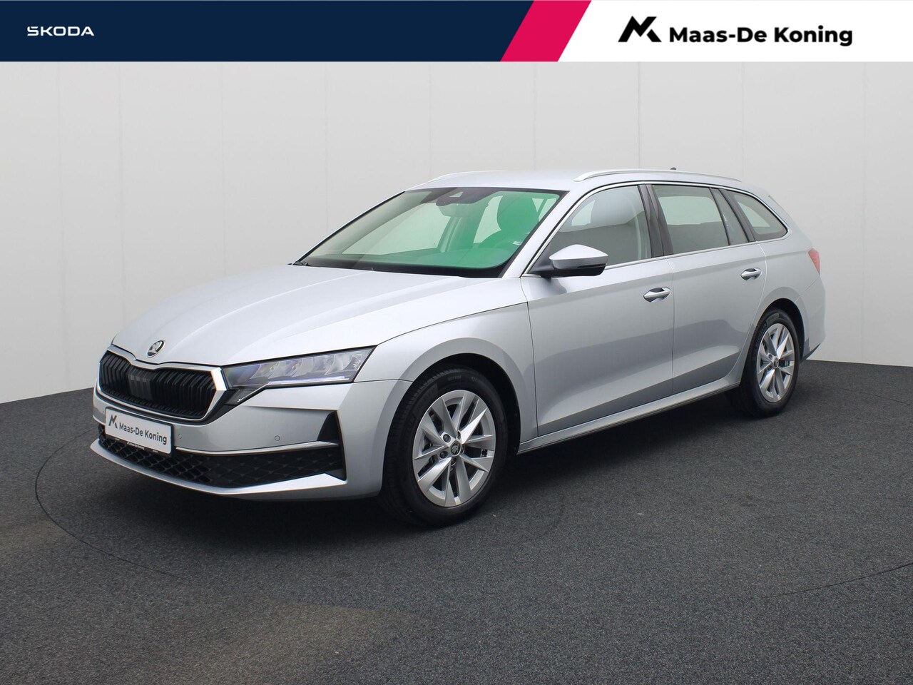 Skoda Octavia Combi - 1.5eTSI/150PK MHEV Selection DSG · Camera + Parkeersensoren · Stoel-/stuurverwarming · Tre - AutoWereld.nl