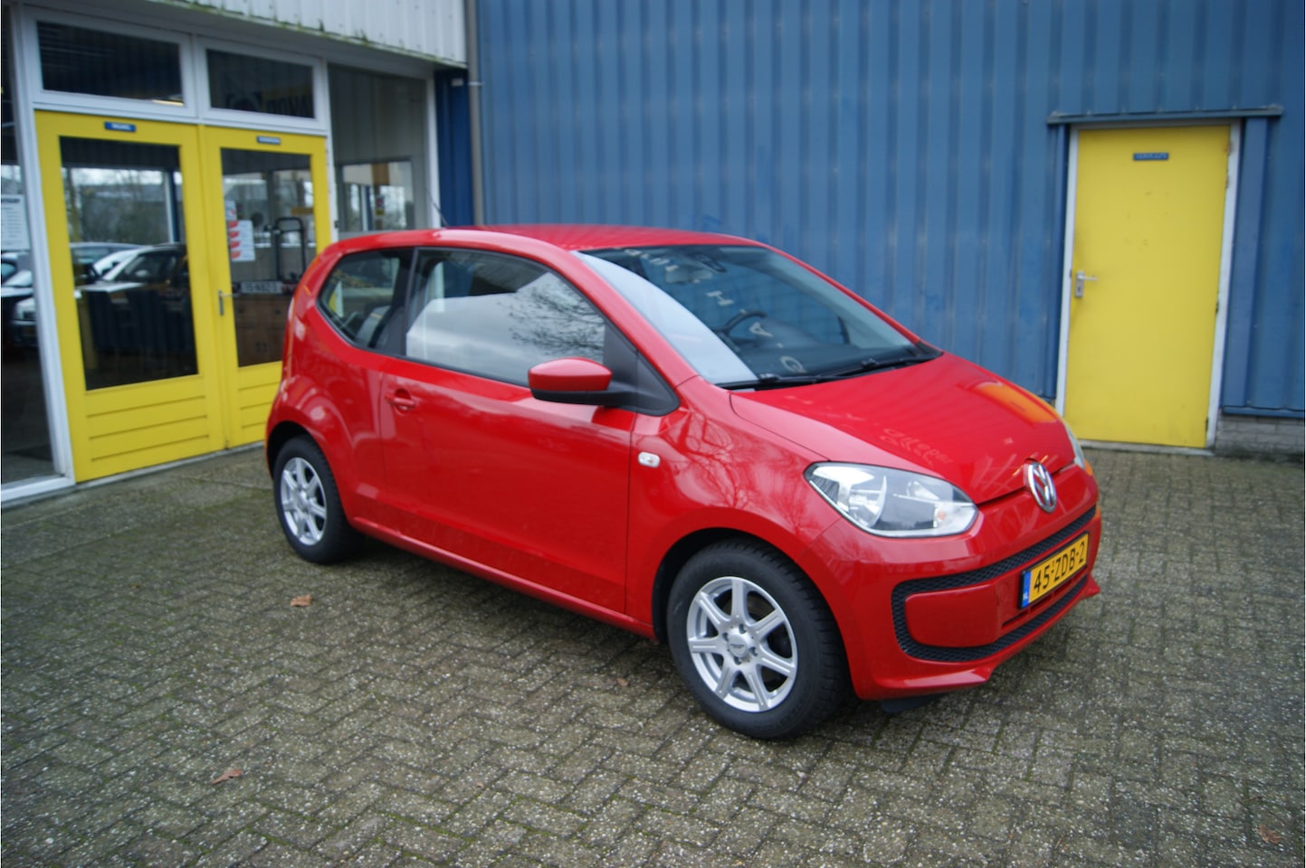 Volkswagen Up! - 1.0i Move Up! BlueMotion 75 pk!!!, Airco, Nieuwe APK!!! - AutoWereld.nl