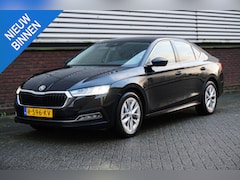 Skoda Octavia - 1.0 TSI Business Edition Plus/Trekhaak/Leer/ 100%-Dealeronderhouden