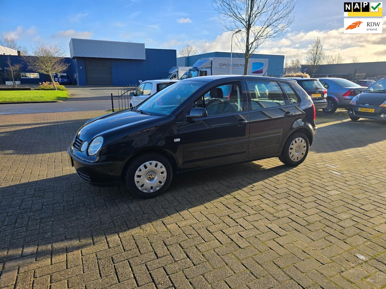 Volkswagen Polo - 1.4-16V Comfortline 1.4-16V Comfortline - AutoWereld.nl