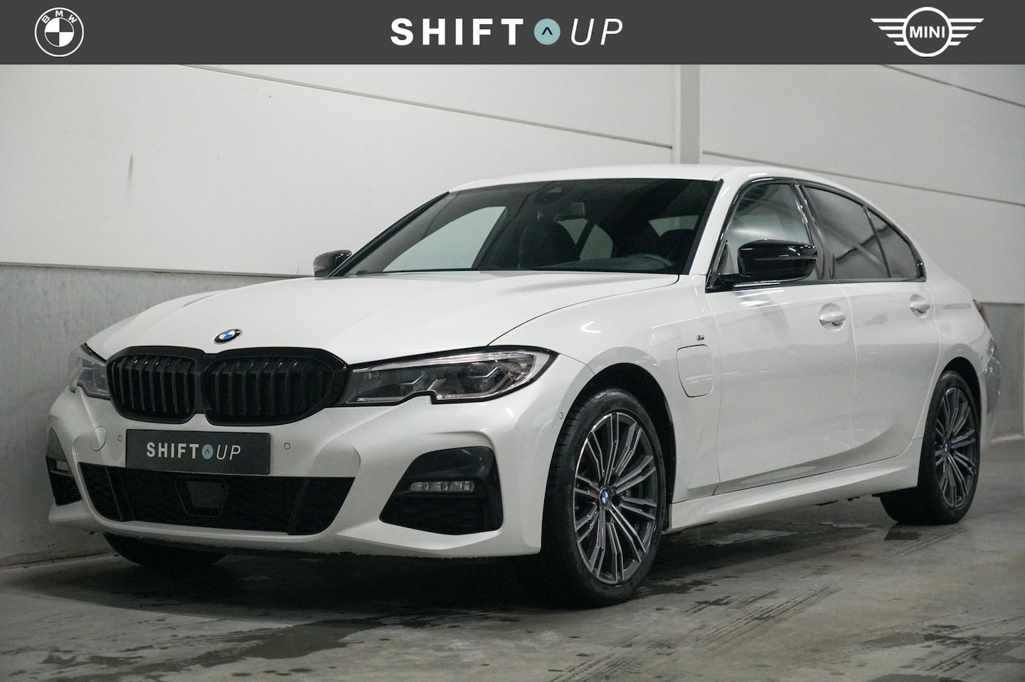 BMW 3-serie - 330e M-Sport | Harman Kardon | Head Up | Laser - AutoWereld.nl