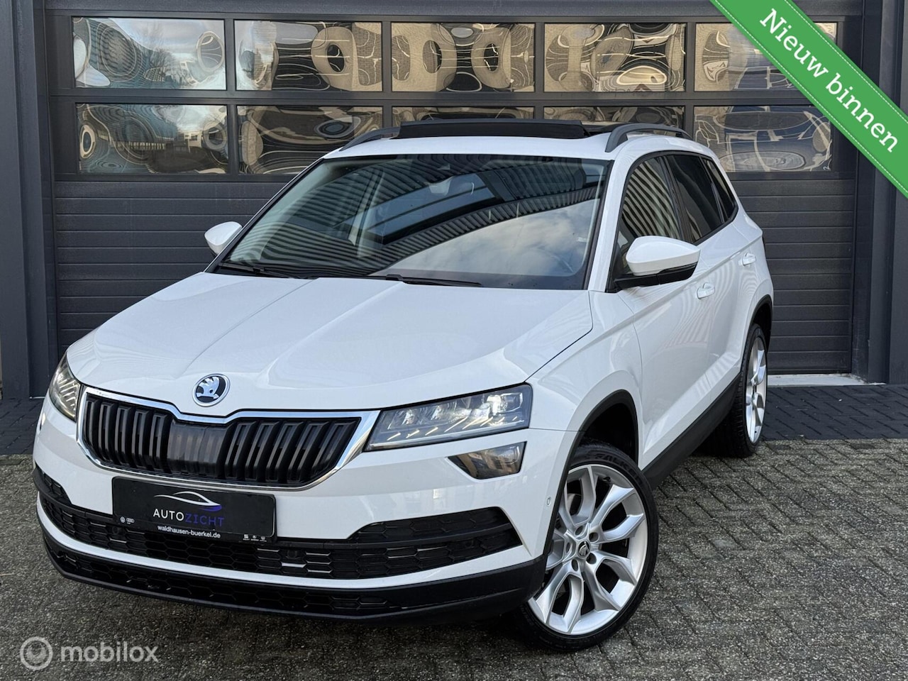 Skoda Karoq - 1.5 TSI ACT Style Business | Pano | Leder | Vol! - AutoWereld.nl