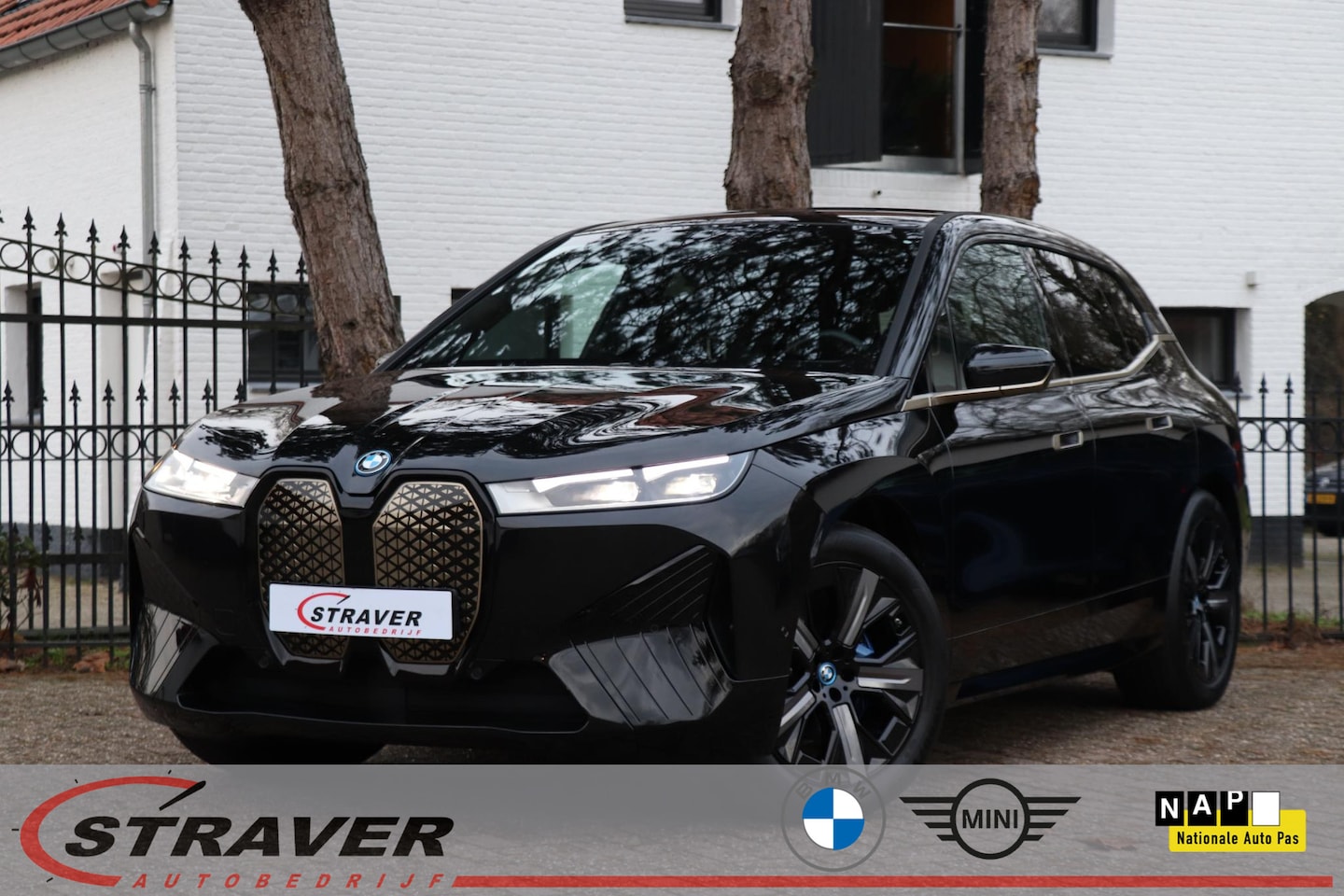 BMW iX - xDrive40 Sport Edition 77 kWh |Head-up |Velours/Alcantara - AutoWereld.nl