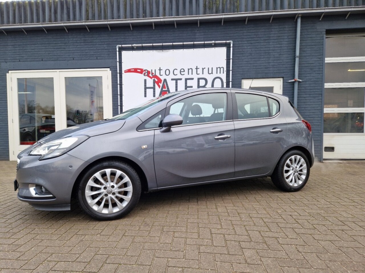 Opel Corsa-e - 1.0i TURBO COSMO Navi climate Cruise 1/2 Leder Supermooi! - AutoWereld.nl