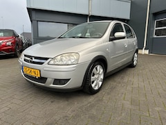 Opel Corsa - 1.2-16V Silverline 5 drs. Airco APK 02-2027