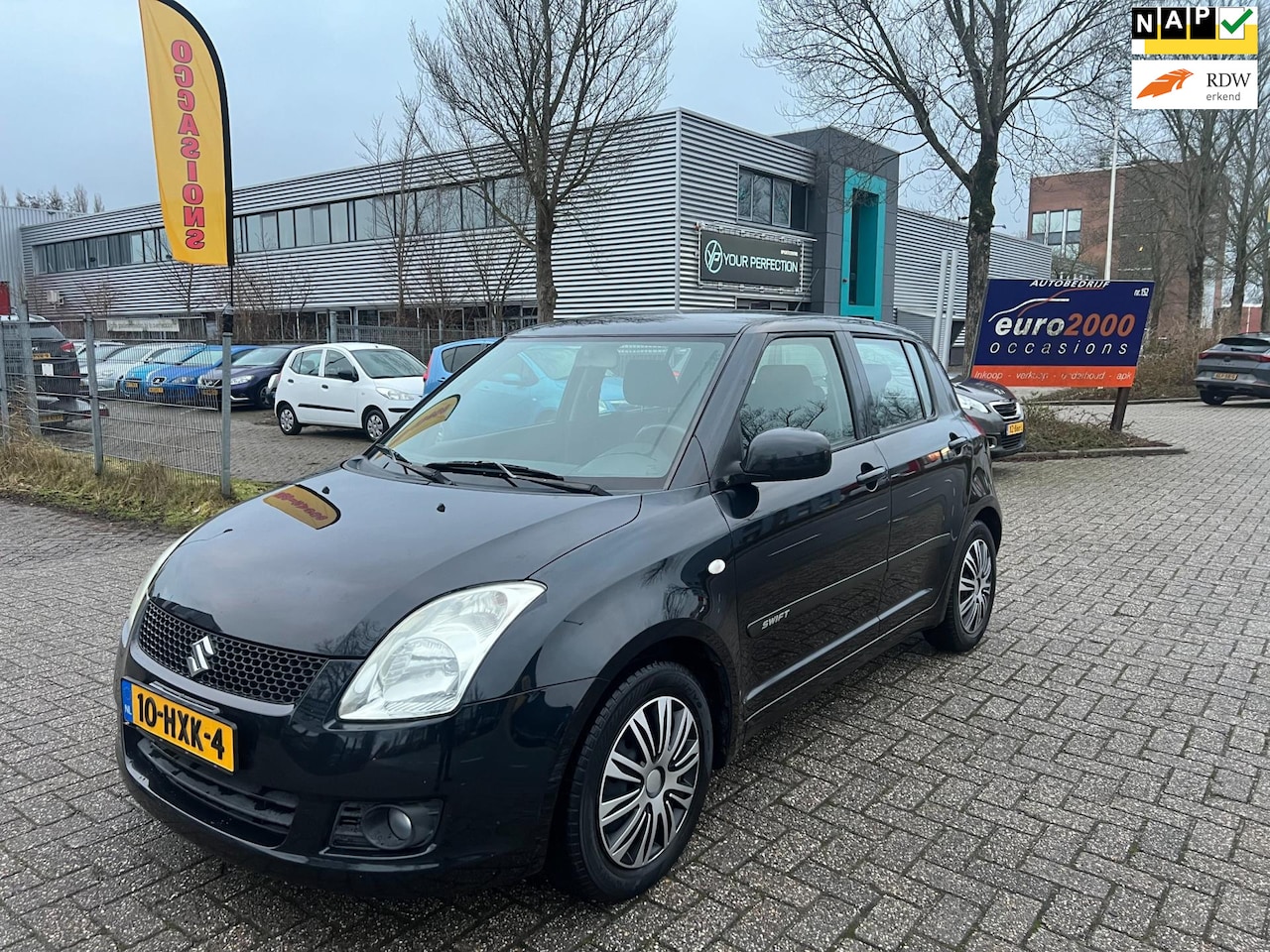 Suzuki Swift - 1.3 Shogun - AIRCO - MEDIA SCHERM - NIEUWE APK ! - AutoWereld.nl
