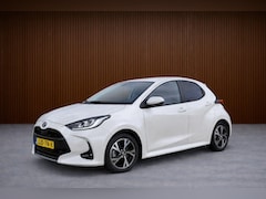 Toyota Yaris - 1.5 Hybrid 115 First Edition Parelmoer-wit