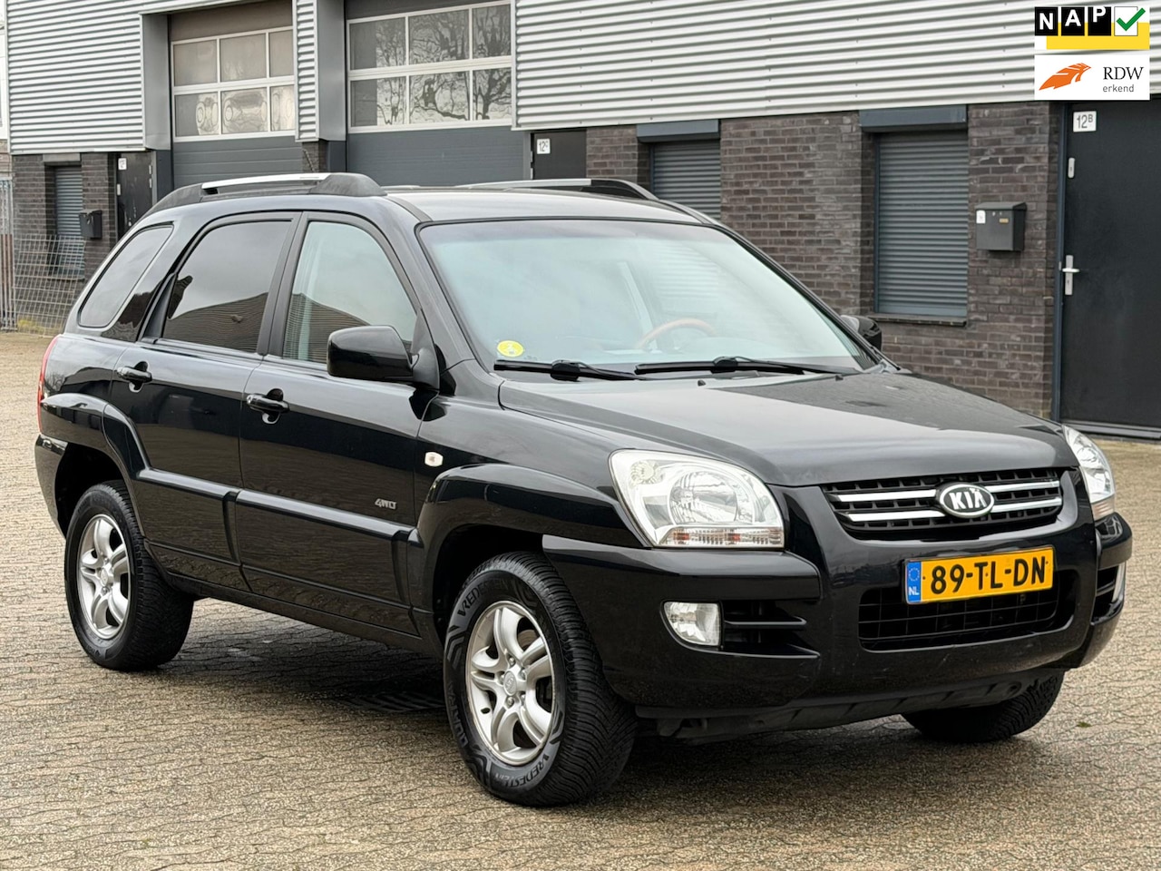 Kia Sportage - 2.7 V6 M-bition 4WD CLIMA TREKHAAK LEER APK NAP - AutoWereld.nl