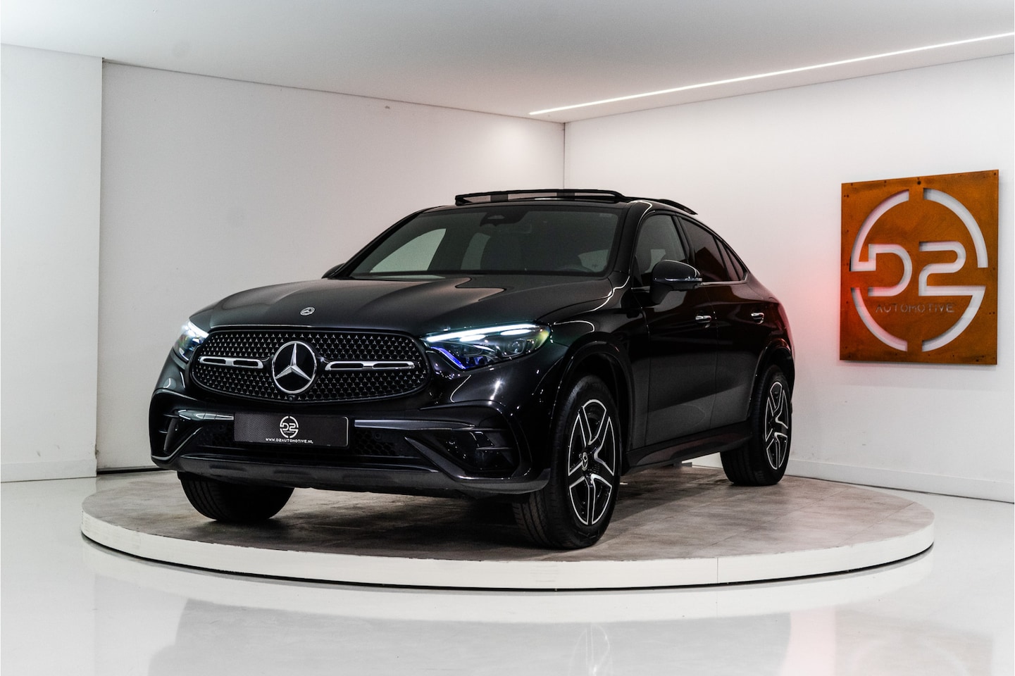 Mercedes-Benz GLC-klasse Coupé - 400e 4MATIC AMG 381PK | Pano | Burmester | Sfeer | Carbon | Trekhaak | BOMVOL! - AutoWereld.nl