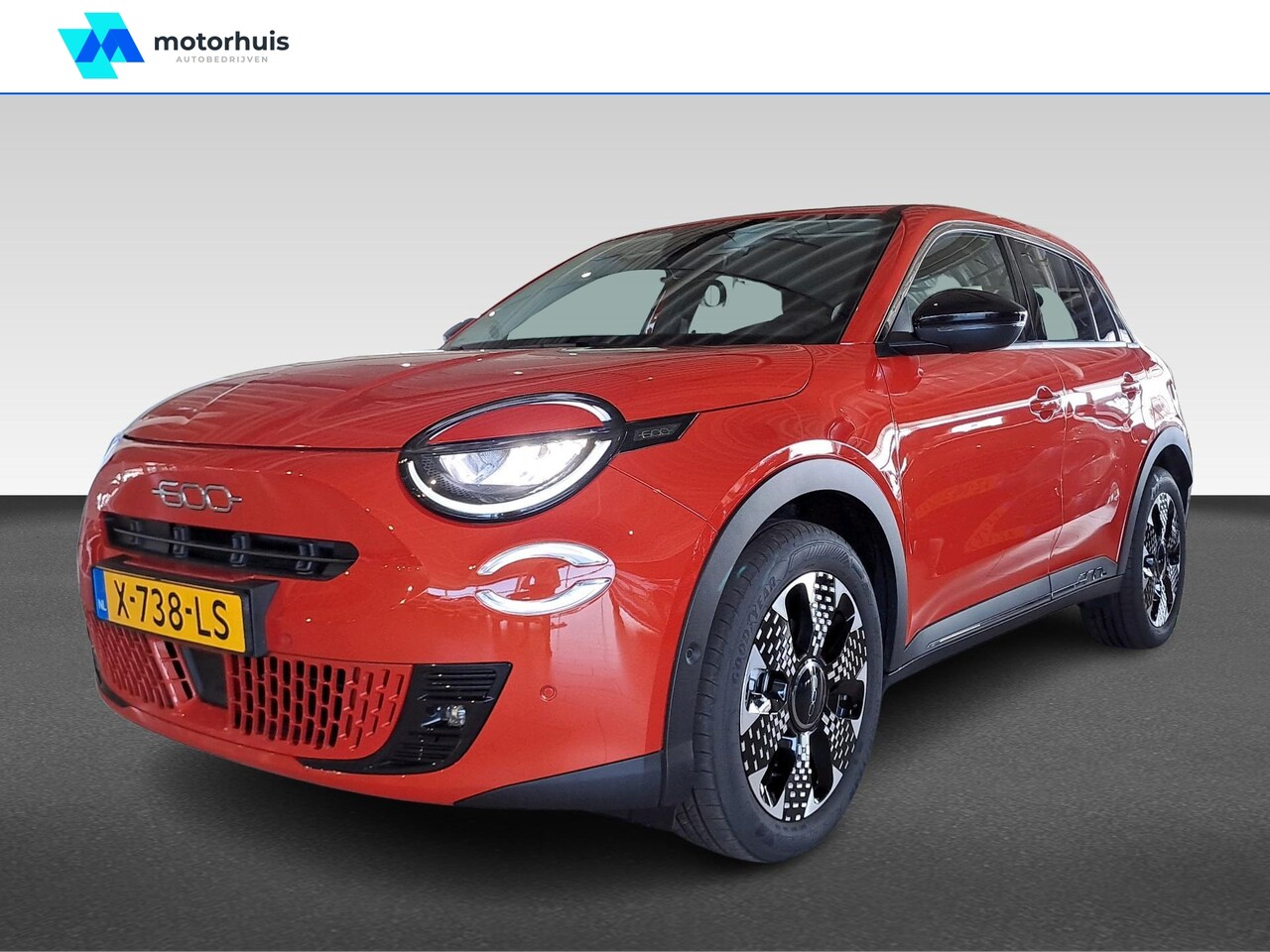 Fiat 600 - 54KWH | CARPLAY | 360 CAMERA | ACC | MASSAGE - AutoWereld.nl