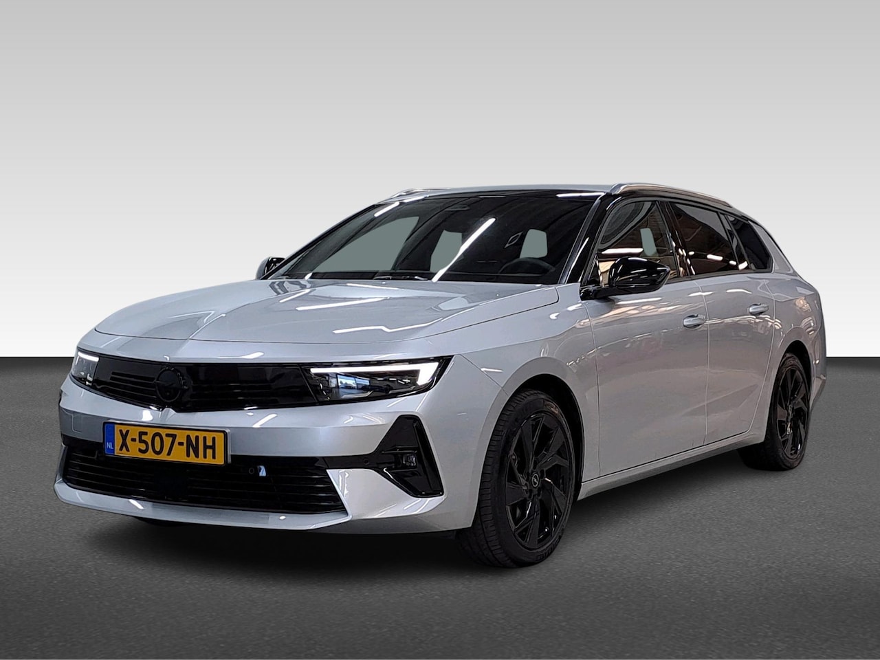 Opel Astra Sports Tourer - 1.2 TURBO 130PK GS LINE INTELLILUX NAVI WINTERPACK NAP - AutoWereld.nl