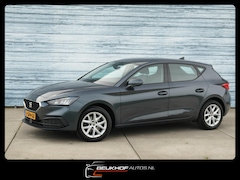 SEAT Leon - 1.0 TSI Style Business Intense Trekhaak Carplay
