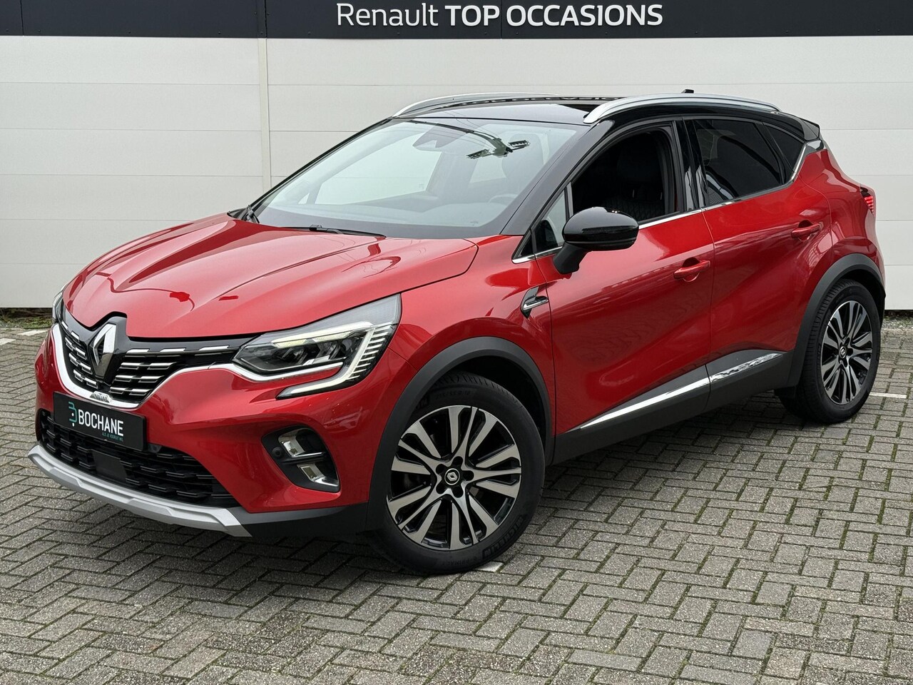 Renault Captur - 1.6 E-Tech Hybrid 145 Initiale Paris (Hoge instap) Trekhaak | Camera | Leder | Winter Pack - AutoWereld.nl