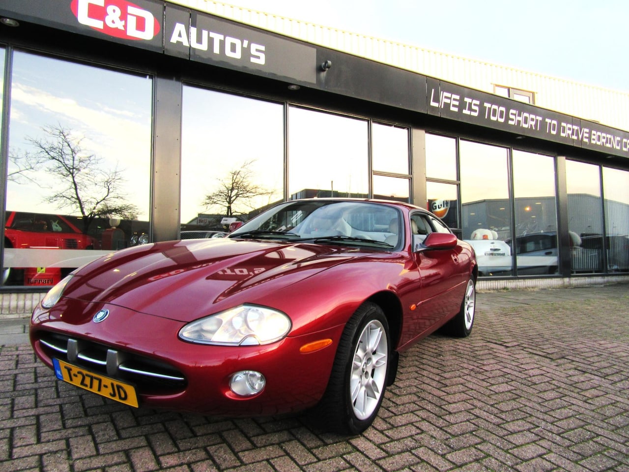 Jaguar XK8 - 4.0 V8 Coupé 2001 FACELIFT RHD INCL HISTORY IZGST - AutoWereld.nl