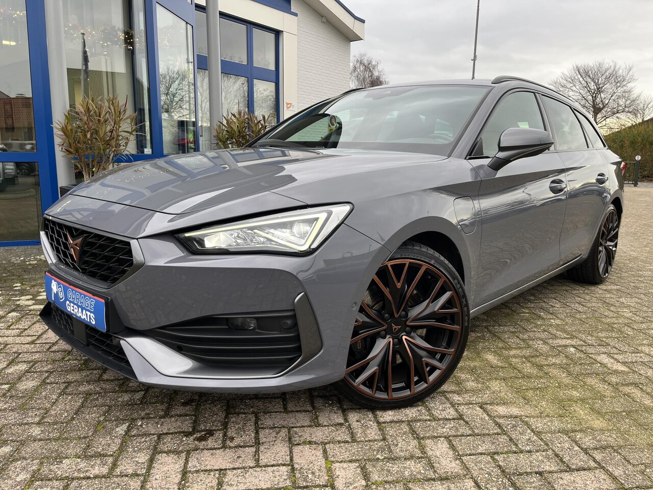 CUPRA Leon Sportstourer - 1.4 e-Hybrid VZ Copper Edition | 245 PK, Parkeersensor V+A, 19" Copper velgen, Elektr. ach - AutoWereld.nl