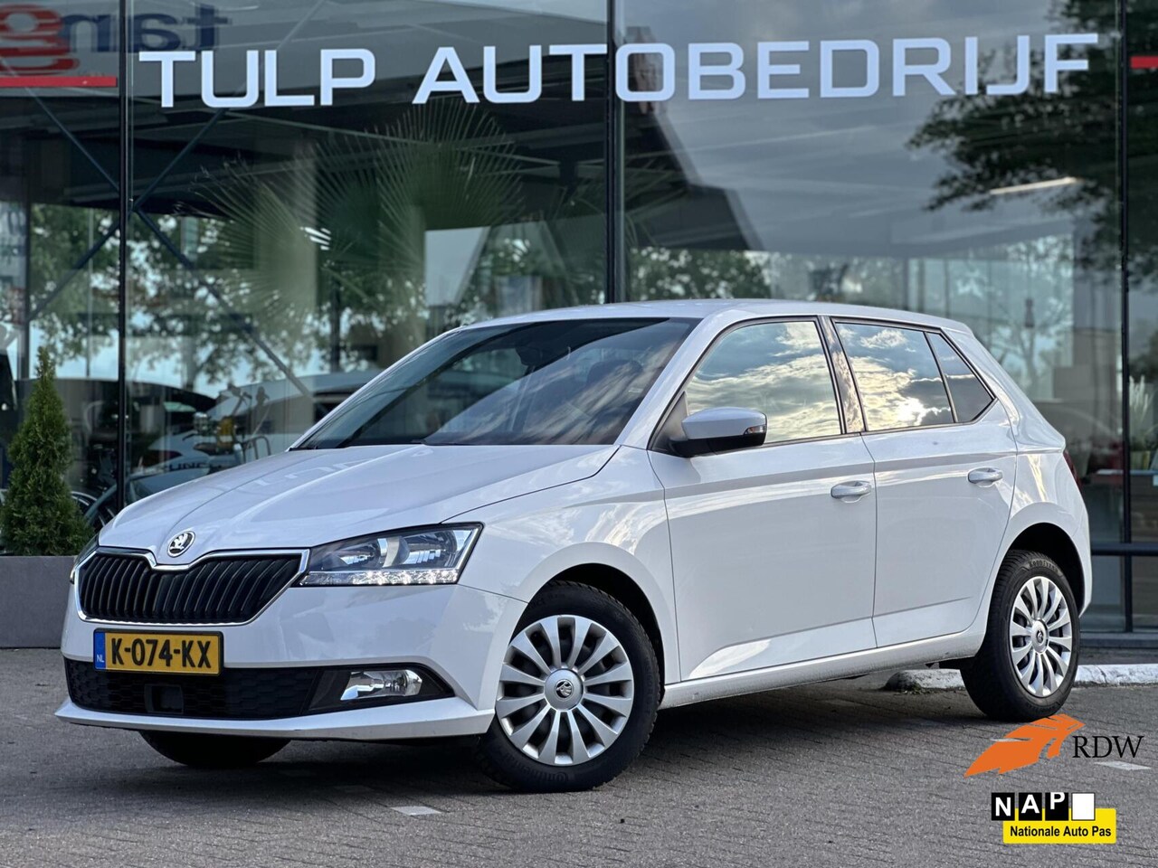 Skoda Fabia - 1.0 TSI Online Edition 5 deurs Clima Navi NAP - AutoWereld.nl