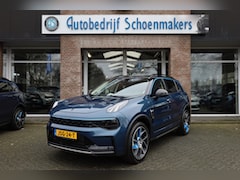 Lynk & Co 01 - 1.5 261PK + 6.6Kwh LADEN 360-CAMERA PANO/SCHUIF INFINITY DAB NAVI CARPLAY STOELVERWARMING