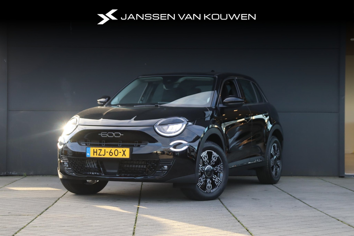 Fiat 600 - 1.2 Hybrid POP Nieuw / 8jr Garantie / Voorraad / Fiat Amsterdam - AutoWereld.nl