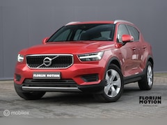 Volvo XC40 - 1.5 T2 Business Pro | Trekhaak | Camera | Lage KM | Adaptieve Cruise | Zwarte hemel | Pilo
