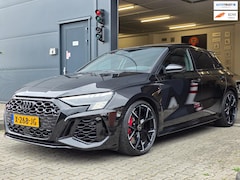 Audi RS3 - Sportback 2.5 TFSI RS3 / Pano / B&O / Matrix LED / Dealer onderhouden / Full options / HUD
