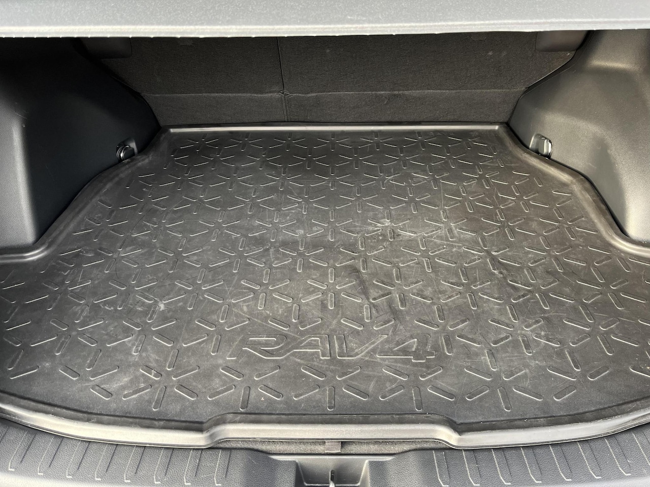 Toyota RAV4 - 2.5 Hybrid AWD ADVENTURE | All-in prijs | Automaat | Trekhaak - AutoWereld.nl