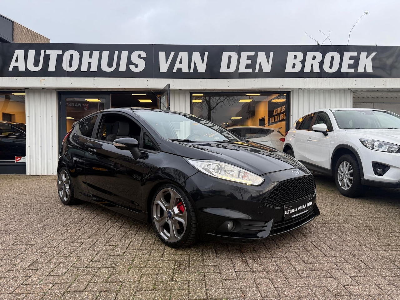 Ford Fiesta - 1.6 ST2 182Pk 1e Eigenaar|Clima|Recaro|Led|Keyless GO|Leder|Lmv|Elek Pakket|Nw Apk - AutoWereld.nl