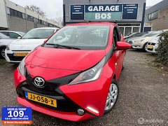 Toyota Aygo - 1.0 VVT-i x-play / Carplay / Cruise C. / Airco
