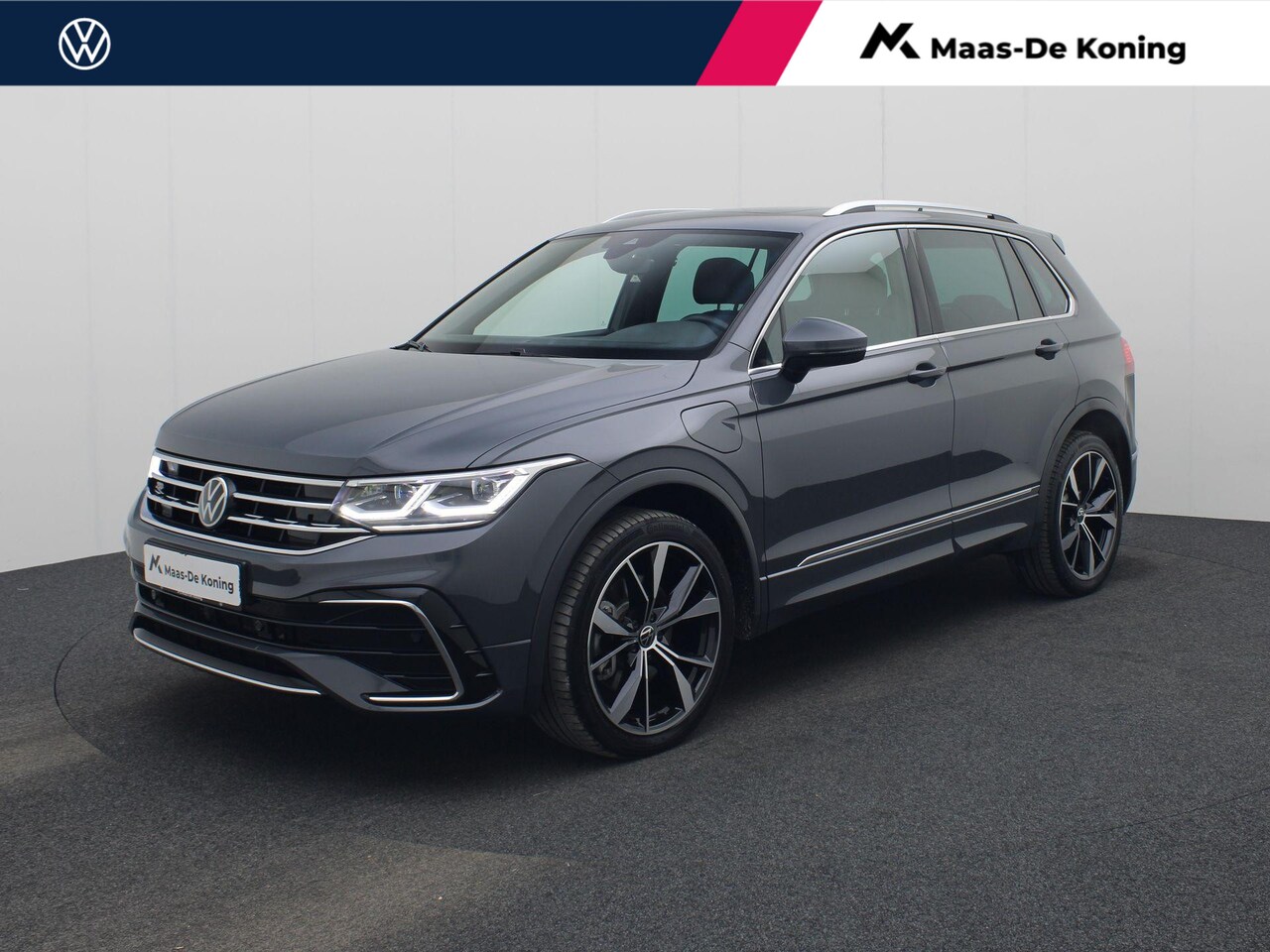 Volkswagen Tiguan - 1.4TSIeHybrid 180kW/245PK R-Line Business+ DSG · Panoramadak · Trekhaak · Camera + Parkeer - AutoWereld.nl