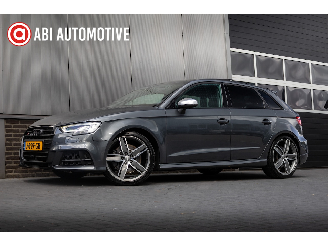 Audi S3 - Sportback 2.0 TFSI 310 pk S3 Quattro Pro Line Plus S-Line /Facelift/ Pano-Dak/ Matrix-Led/ - AutoWereld.nl