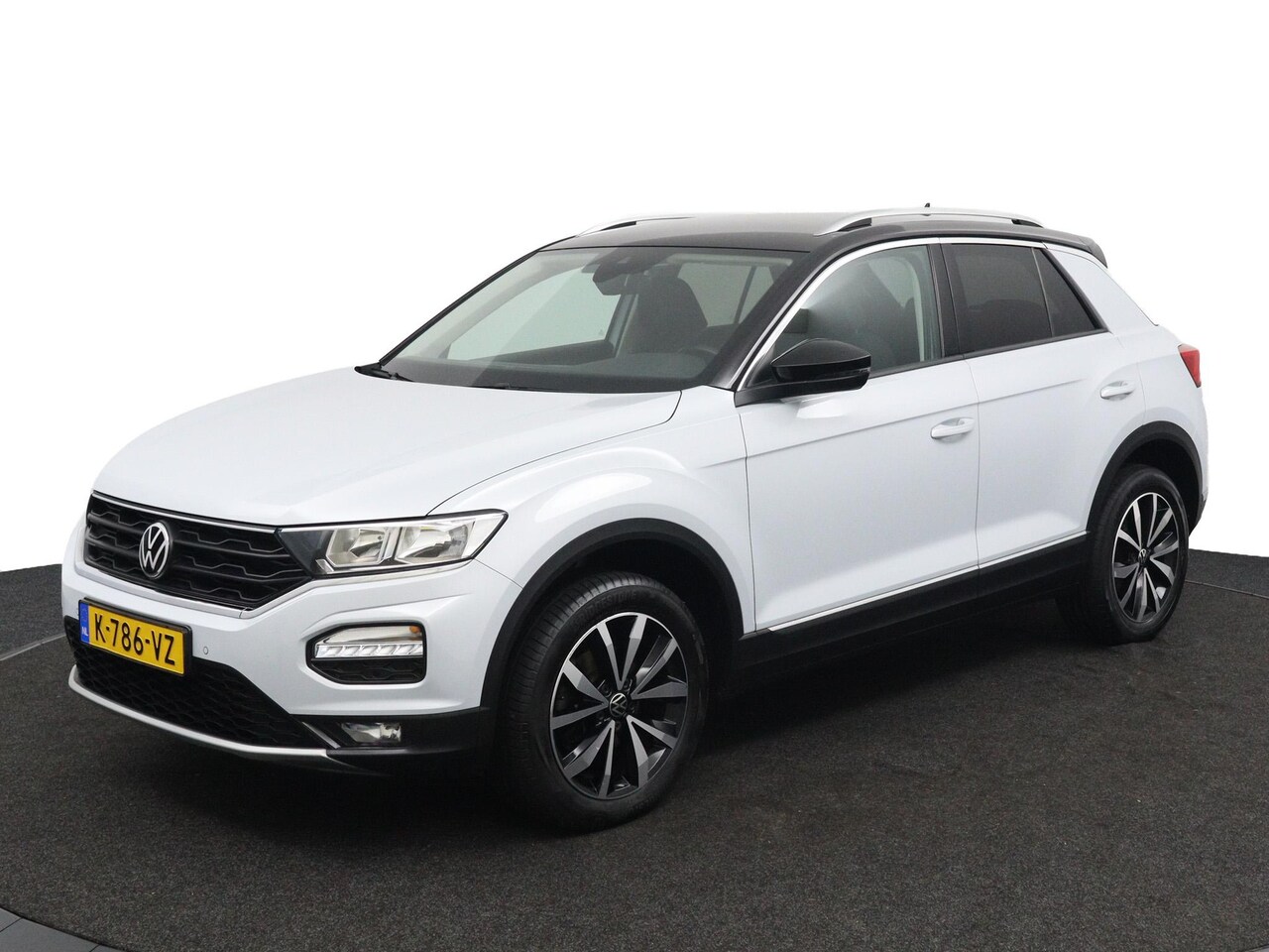 Volkswagen T-Roc - 1.5 TSI Style Business Trekhaak | BTW | Rijklaarprijs! - AutoWereld.nl