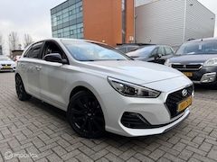 Hyundai i30 - Black Edition 1.0 Benzine | Lage km | Camera