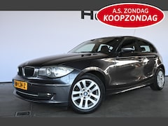 BMW 1-serie - 116i Introduction Automaat Airco Stoelverwarming All in Prijs Inruil Mogelijk
