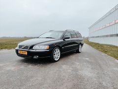 Volvo V70 - 2.4 T5 Summum Full options Liefhebbersexenplaar