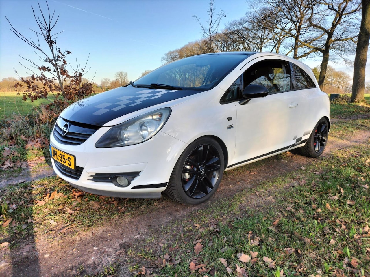 Opel Corsa - 1.4-16V OPC- Line - AutoWereld.nl