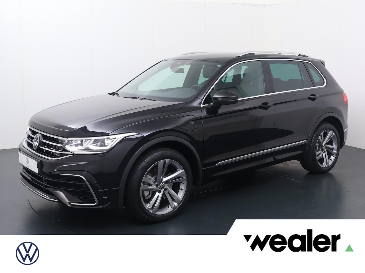 Volkswagen Tiguan - 1.4 TSI eHybrid R-Line Business+ | 245 PK | Automaat | Soh 86% | Trekhaak | | Multifunctio - AutoWereld.nl