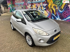 Ford Ka - 1.2 Titanium let op met 137dkm n.a.p airco sport velgen boeken aanwezig zeer leuke auto bo