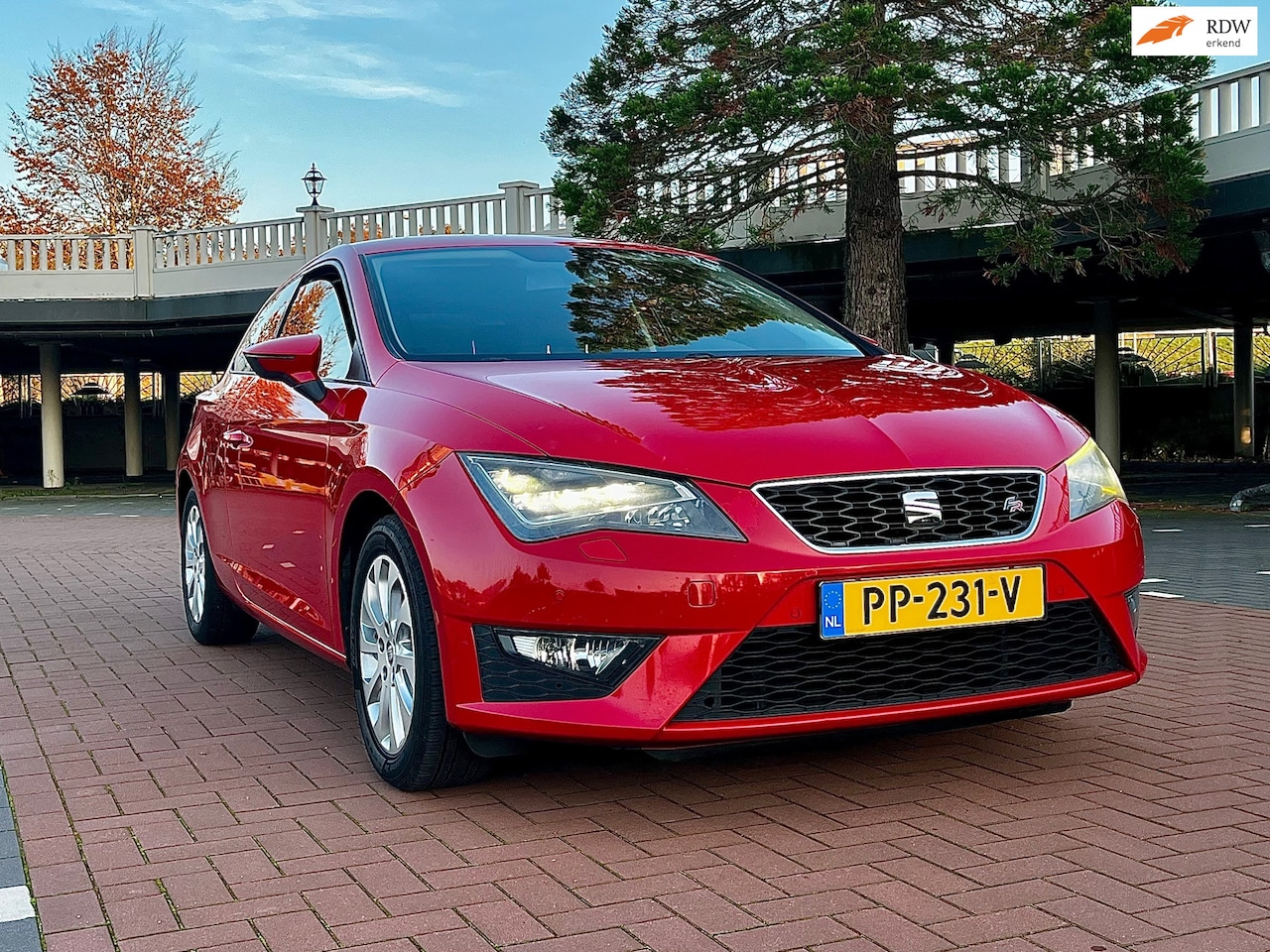 SEAT Leon SC - 2.0 TDI (FR) XENON LED NAVI CLIMA SOUND-SYSTEEM - AutoWereld.nl