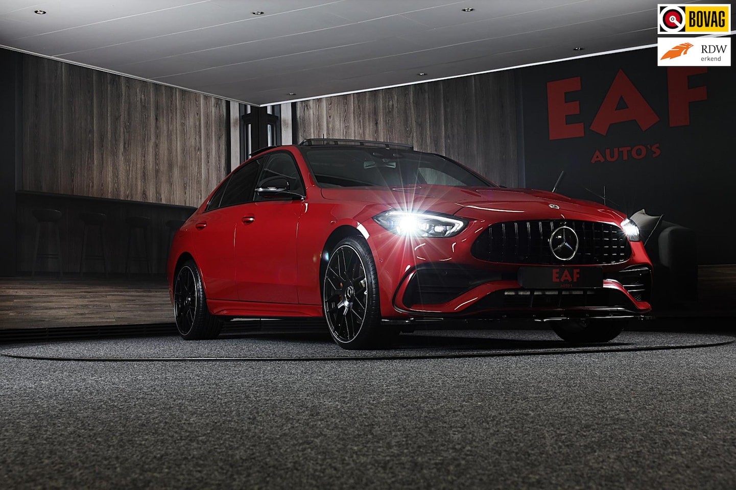 Mercedes-Benz C-klasse - 300 e AMG 63 Look / Burmester / Head Up / 360 Camera / Acc / Elek Stoelen / Full Leder / O - AutoWereld.nl