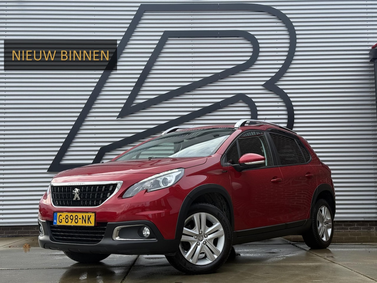 Peugeot 2008 - 1.2 PureTech Signature Navi,Apple Carplay,Airco,Cruise,Trekhaak,PDC,Distributie riem v.v. - AutoWereld.nl