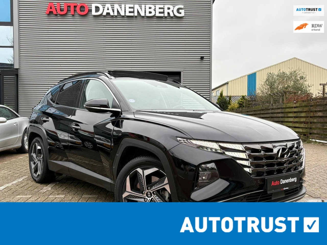 Hyundai Tucson - 1.6 T-GDI PHEV Premium Sky 4WD LEER TREKHAAK PANO - AutoWereld.nl