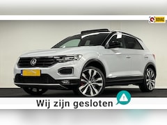 Volkswagen T-Roc - 2.0 TSI 4Motion Sport*Panodak*Trekhaak*DigiDisplay*19''*Carplay*Navi*DealerOh