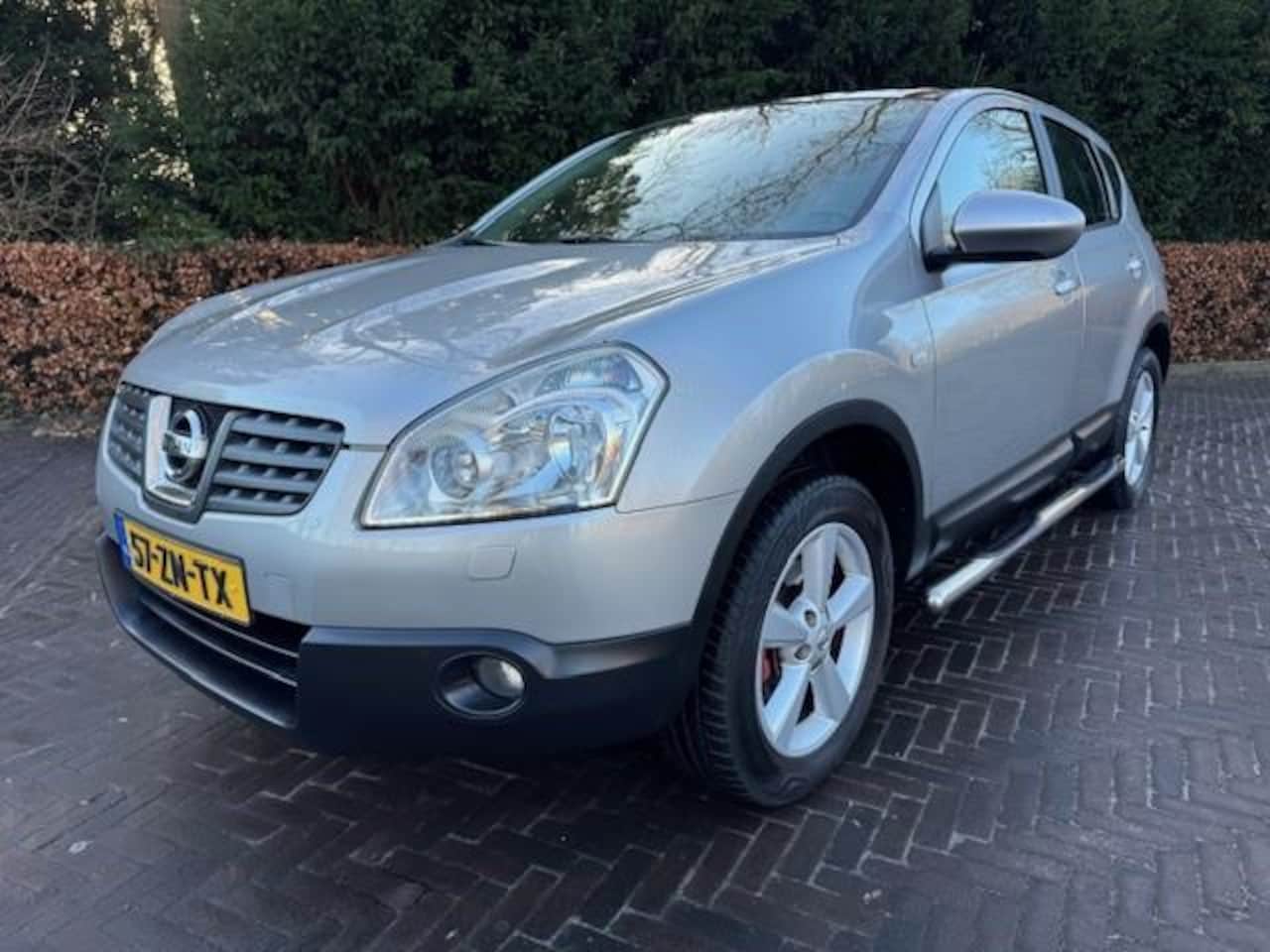 Nissan Qashqai - 2.0/TEKNA/PREMIUM/AUT/PANO/LEER/NAV/THAAK/APK - AutoWereld.nl