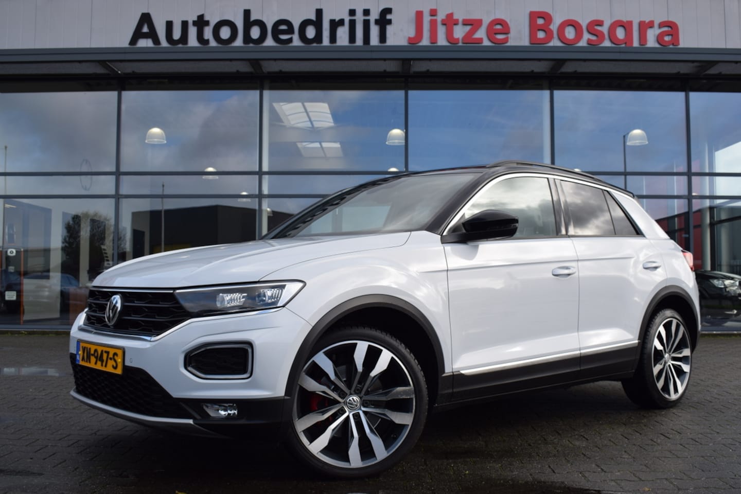 Volkswagen T-Roc - 2.0 TSi 190pk Automaat 4Motion Sport LED | Panoramadak | Virtual | Beats Audio | Carplay | - AutoWereld.nl