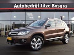 Volkswagen Tiguan - 1.4 TSi Sport&Style Panoramadak | Alcantara | ECC | Xenon | Standkachel | Volledig Onderho