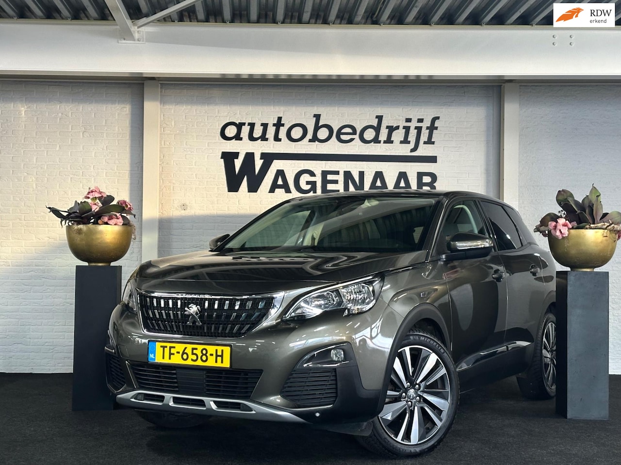 Peugeot 3008 - 1.2 PureTech Allure Camera/Trekhaak - AutoWereld.nl