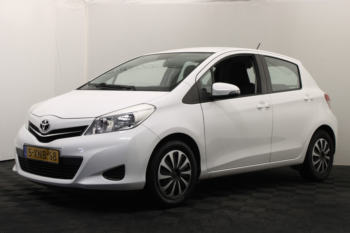 Toyota Yaris - 1.0 VVT-i Now 1.0 VVT-i Now - AutoWereld.nl