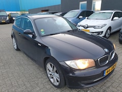 BMW 1-serie - 118i Business Line