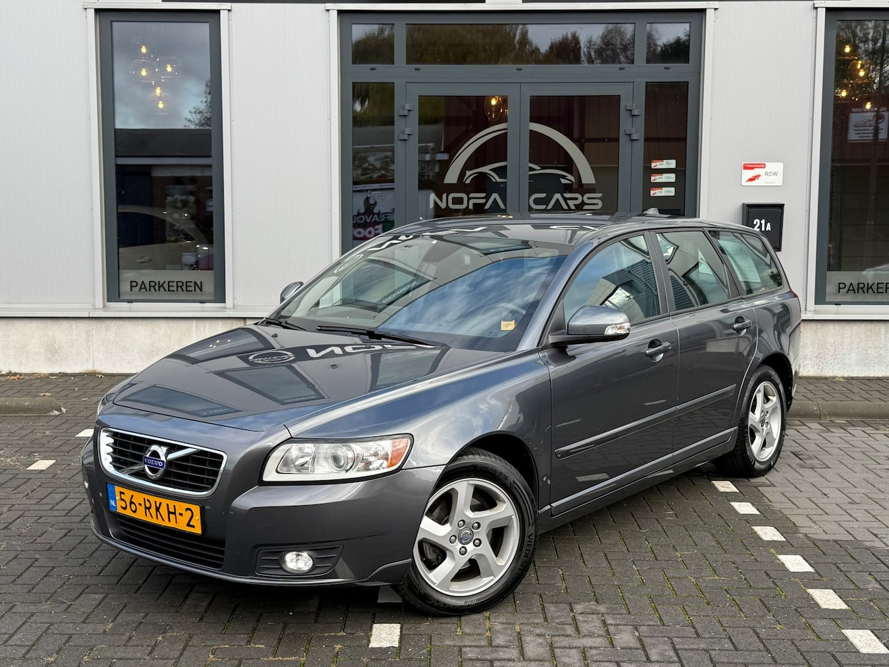 Volvo V50 - 2.0 Business Pro Edition|Leer|Nap|Trekhaak|Navi - AutoWereld.nl