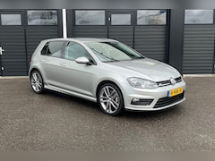 Volkswagen Golf - 1.2 TSI Trendline R-line pakket PDC voor/achter APK 09/26 18”