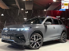 Volkswagen Tiguan - 1.5 eTSI R-Line Pano|HUD|HMK|KEYL|CAM